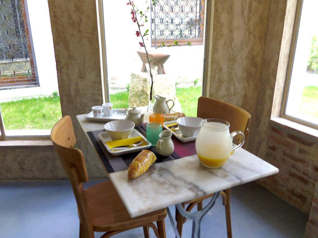 Place Des Nobles Bed & Breakfast Cuiseaux ภายนอก รูปภาพ